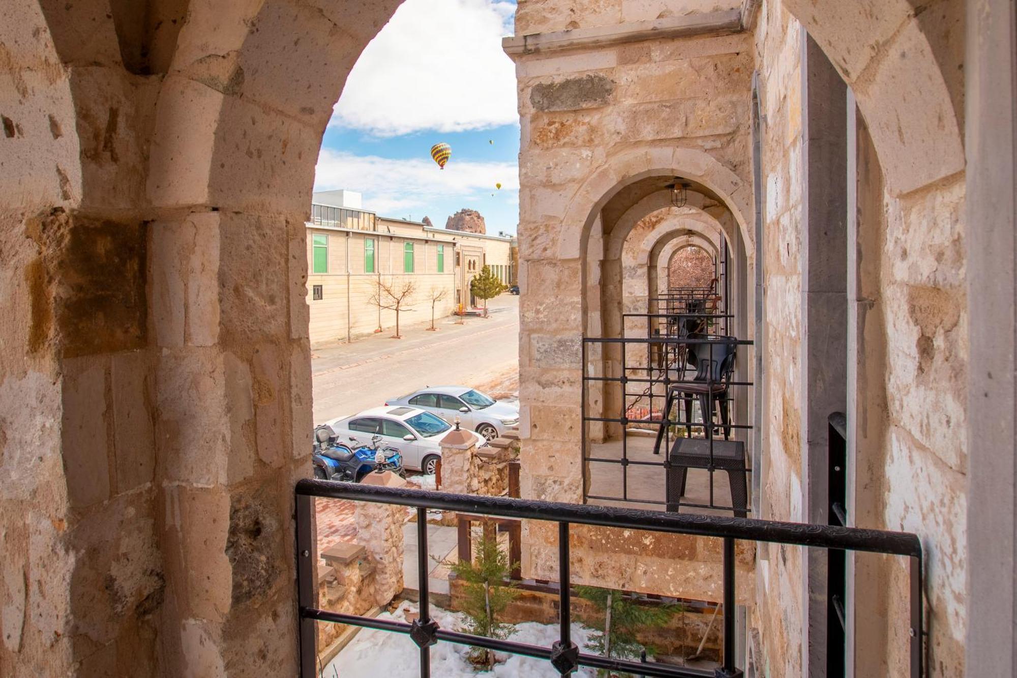 Отель Alika Castle House Учисар Экстерьер фото